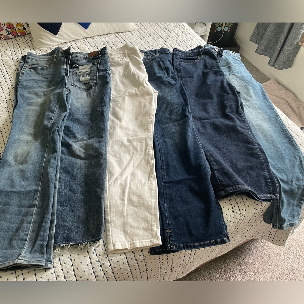 6 pairs- Judy Blue size 31 jeans